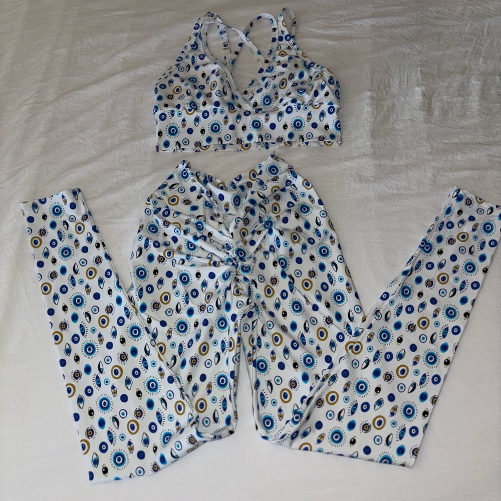 Beautiful eye leggings set